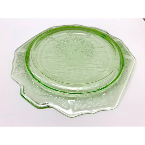 Uranium Glass Serving Plate, VTG 30s UV Glow Princess Pattern 10x11 inch Platter - Picture 3 of 4